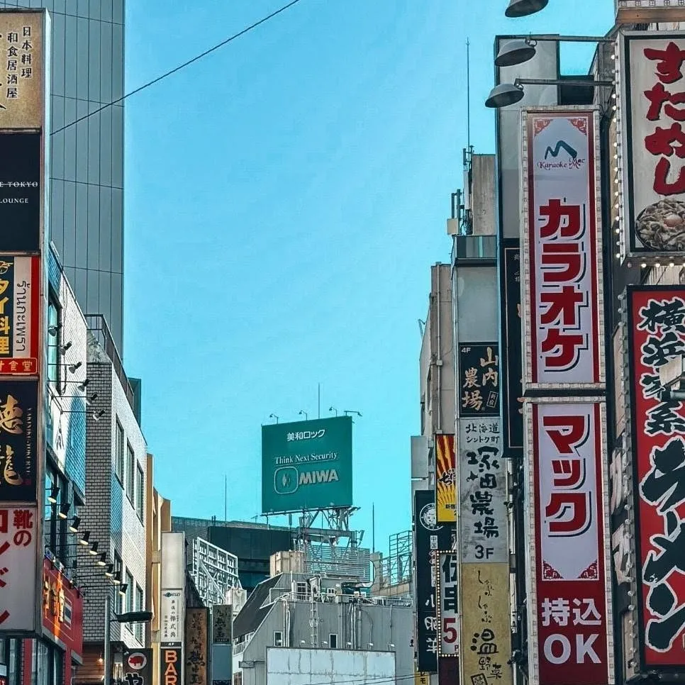 chat with ai character: violet 