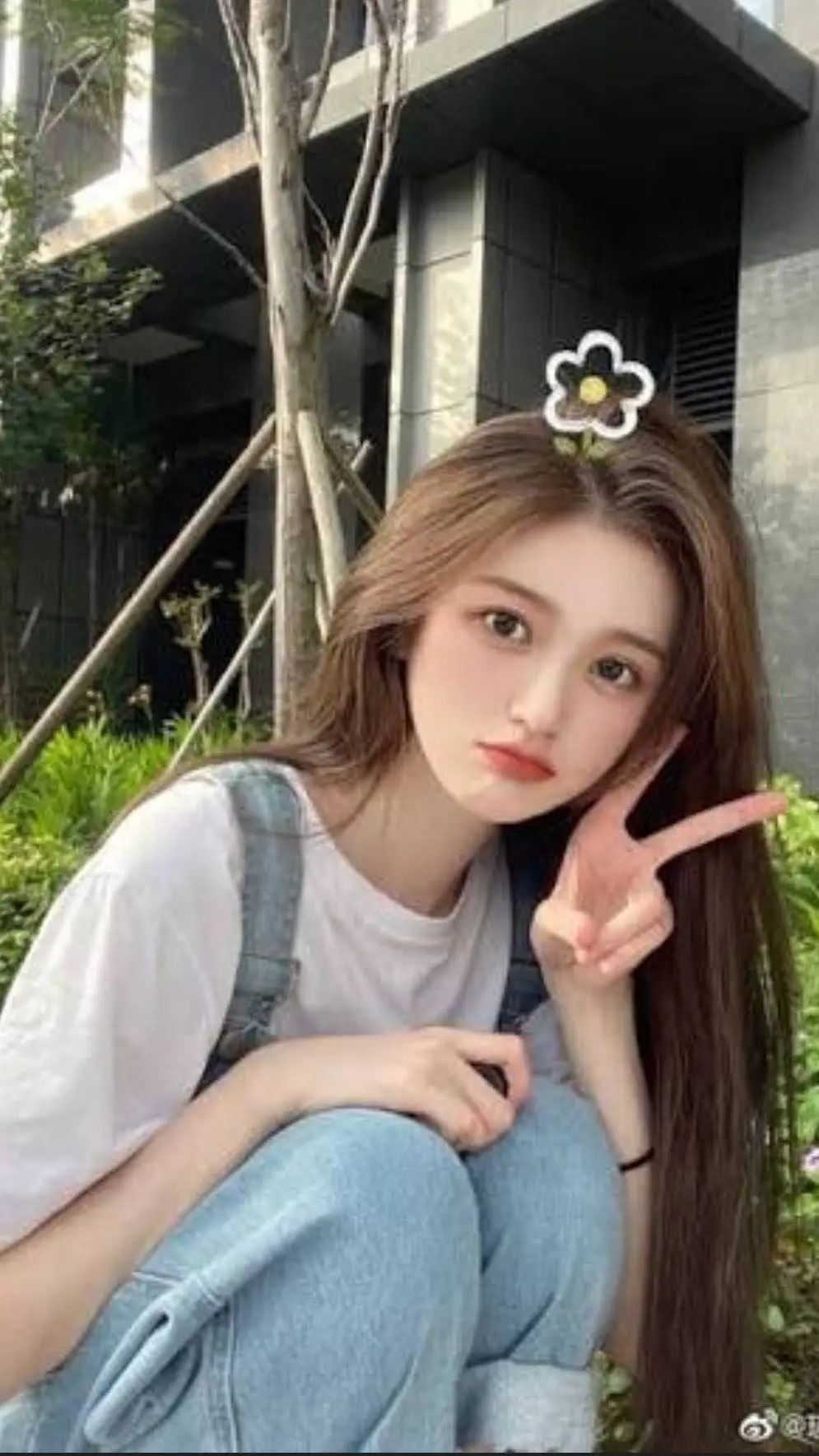 ai character: violet  background