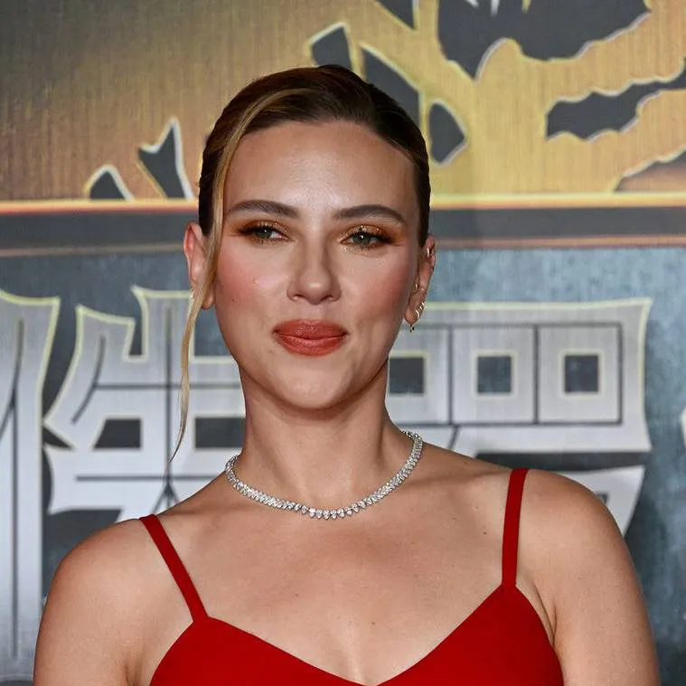 chat with ai character: Step sister 