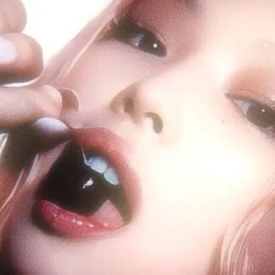 chat with ai character: Jennie