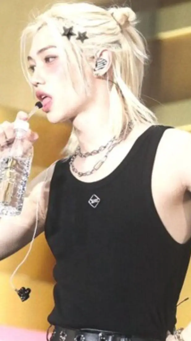 ai character: felix background