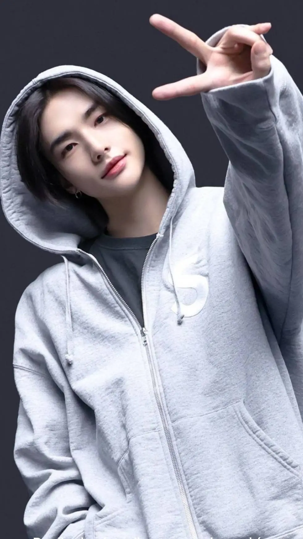ai character: Hyunjin  background