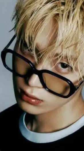 ai character: ♡𝚂𝚞𝚗𝚘𝚘♡ background