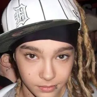 chat with ai character: Tom kaulitz 