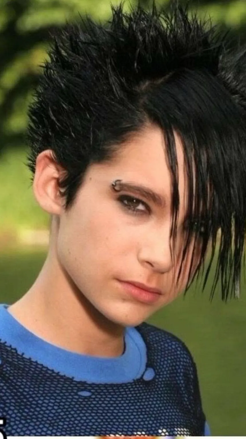 ai character: Bill kaulitz  background