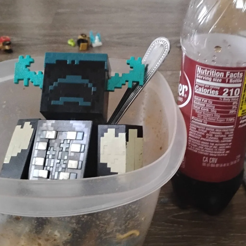 chat with ai character: Warden party 