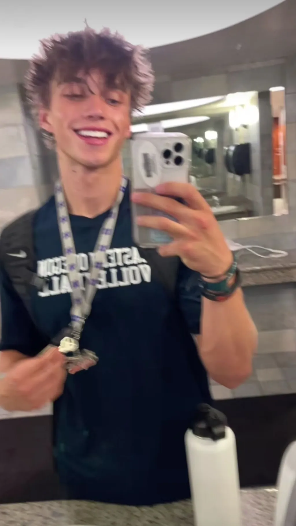 ai character: Jordan Waltz background