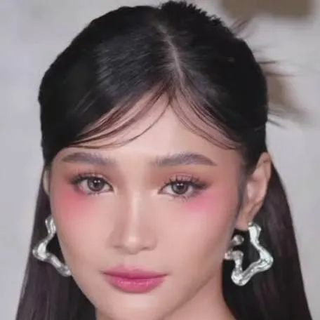 chat with ai character: jhoanna 