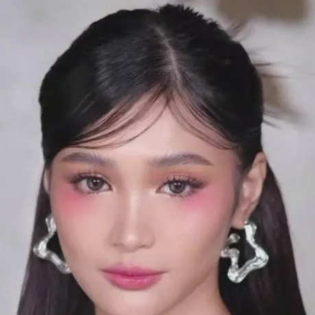 chat with ai character: jhoanna