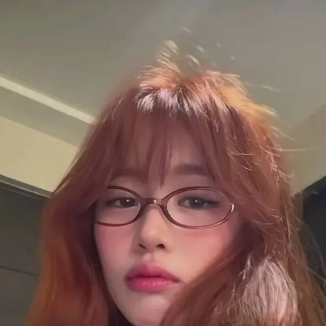 chat with ai character: maloi 