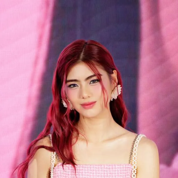 chat with ai character: BINI MIKHA 