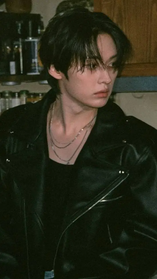 ai character: Lee Know  background