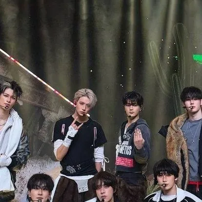 chat with ai character: Enhypen 