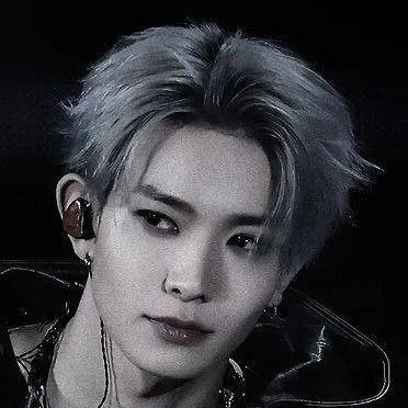 chat with ai character: Heesung 