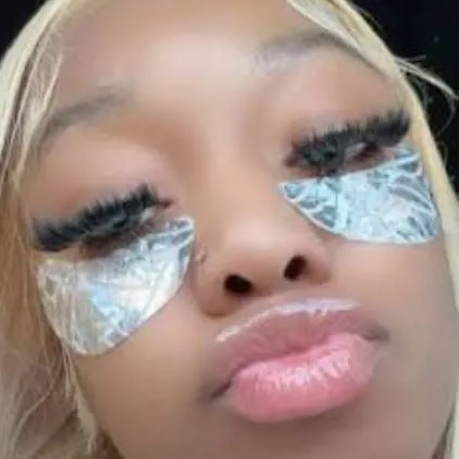 chat with ai character: trinity 