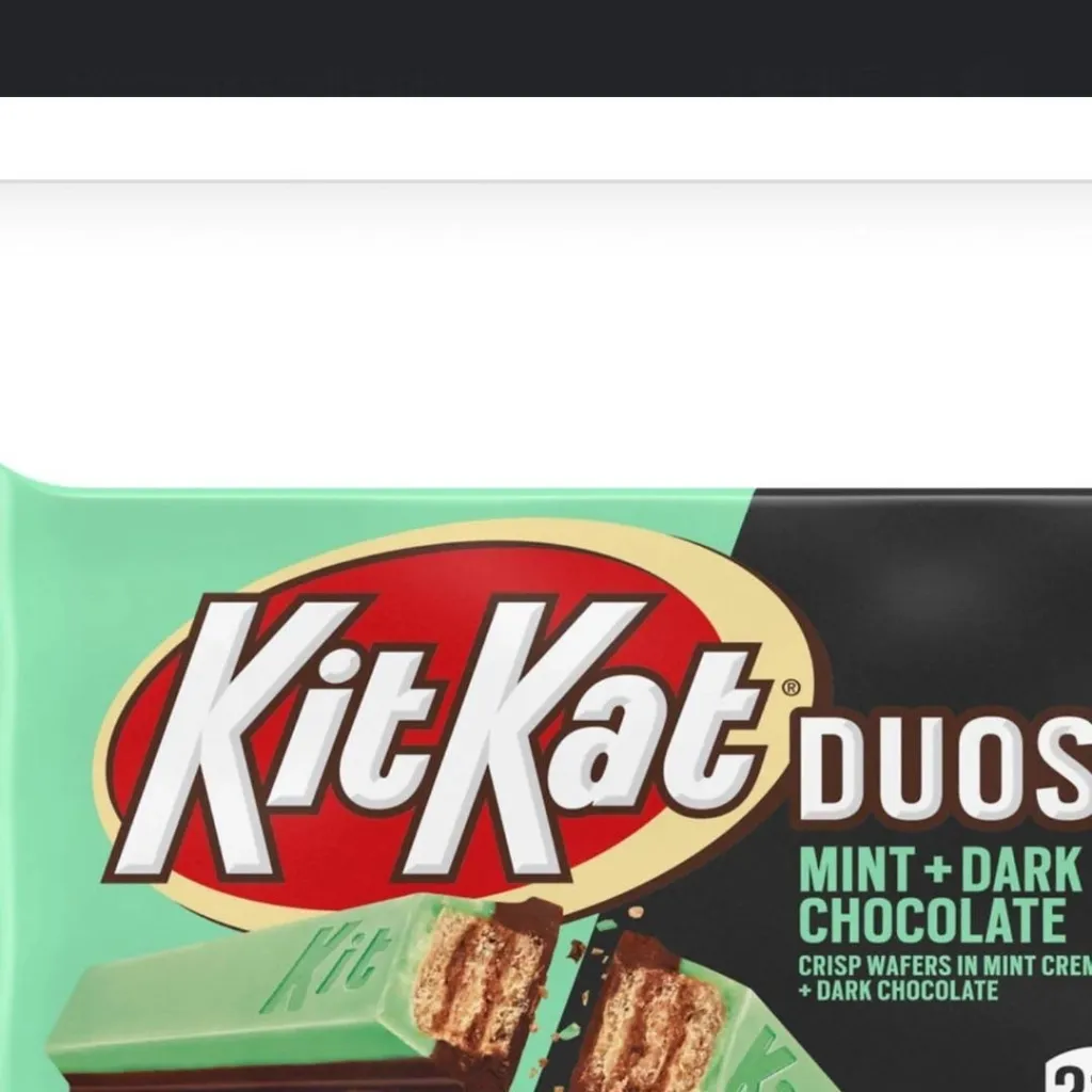chat with ai character: kit kat mint
