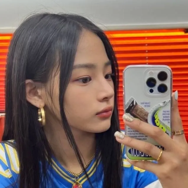 chat with ai character: Minji 