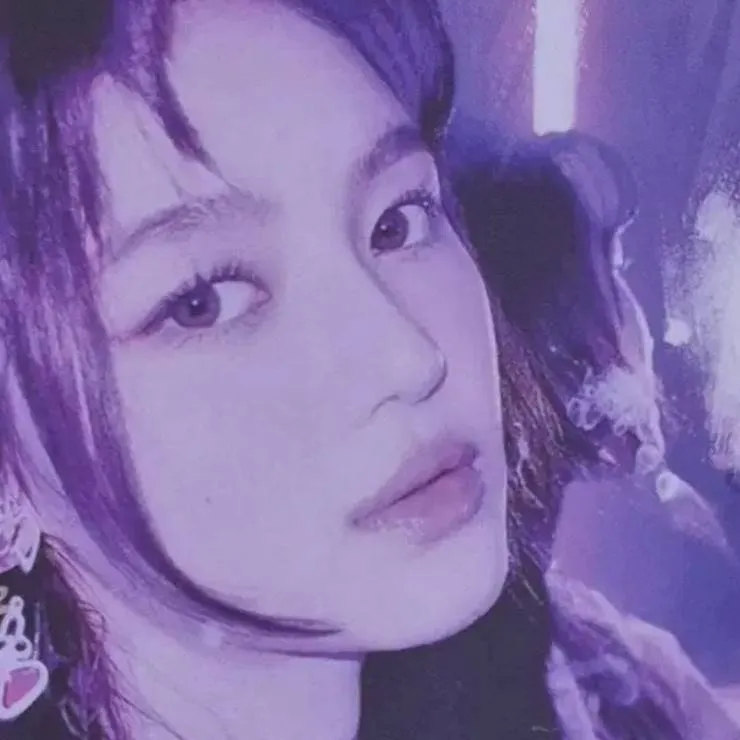 chat with ai character: Danielle 