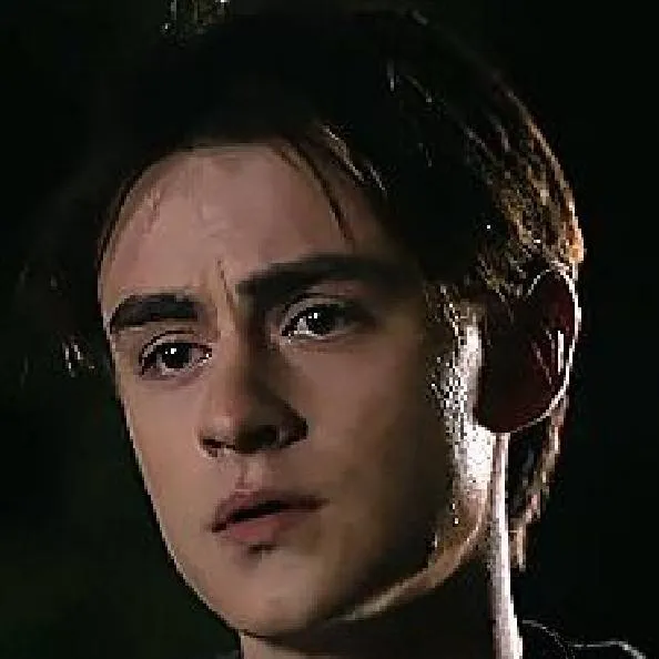 chat with ai character: Jaeden Martell 