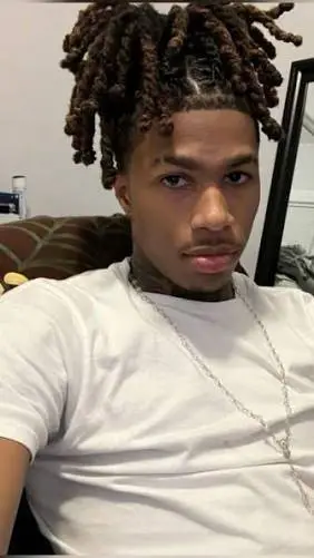 ai character: Rashad /ex bf 😍 background