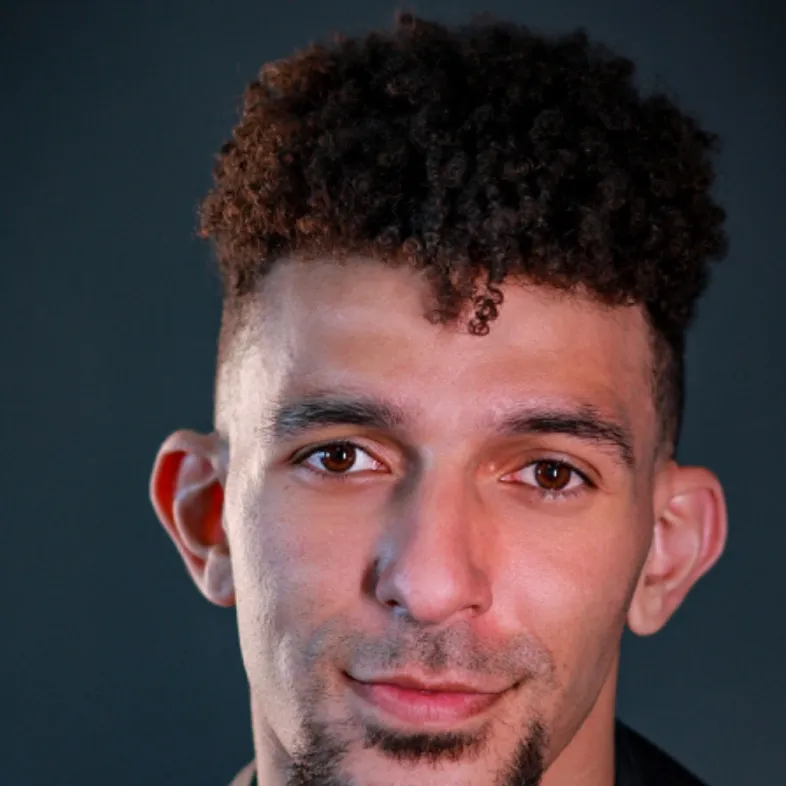chat with ai character: Khleo Thomas
