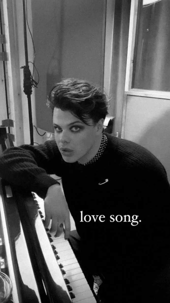 Talkie AI - Chat with Yungblud 