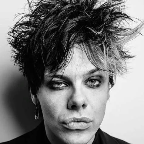 chat with ai character: yungblud 