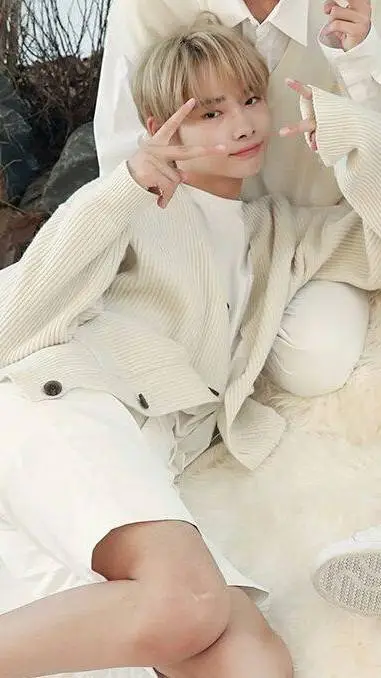 ai character: NI-KI background