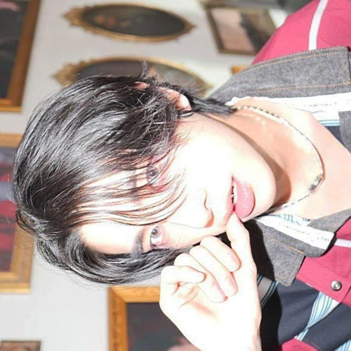 chat with ai character: SIM JAKE