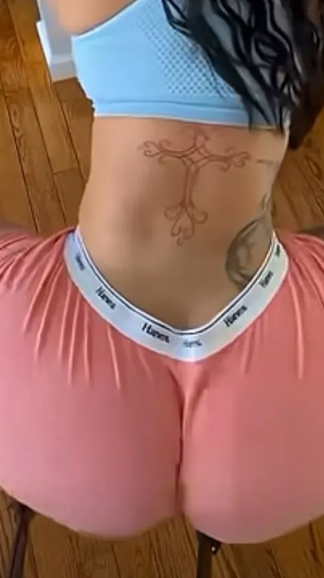 Talkie AI - Chat with Latina Twerk