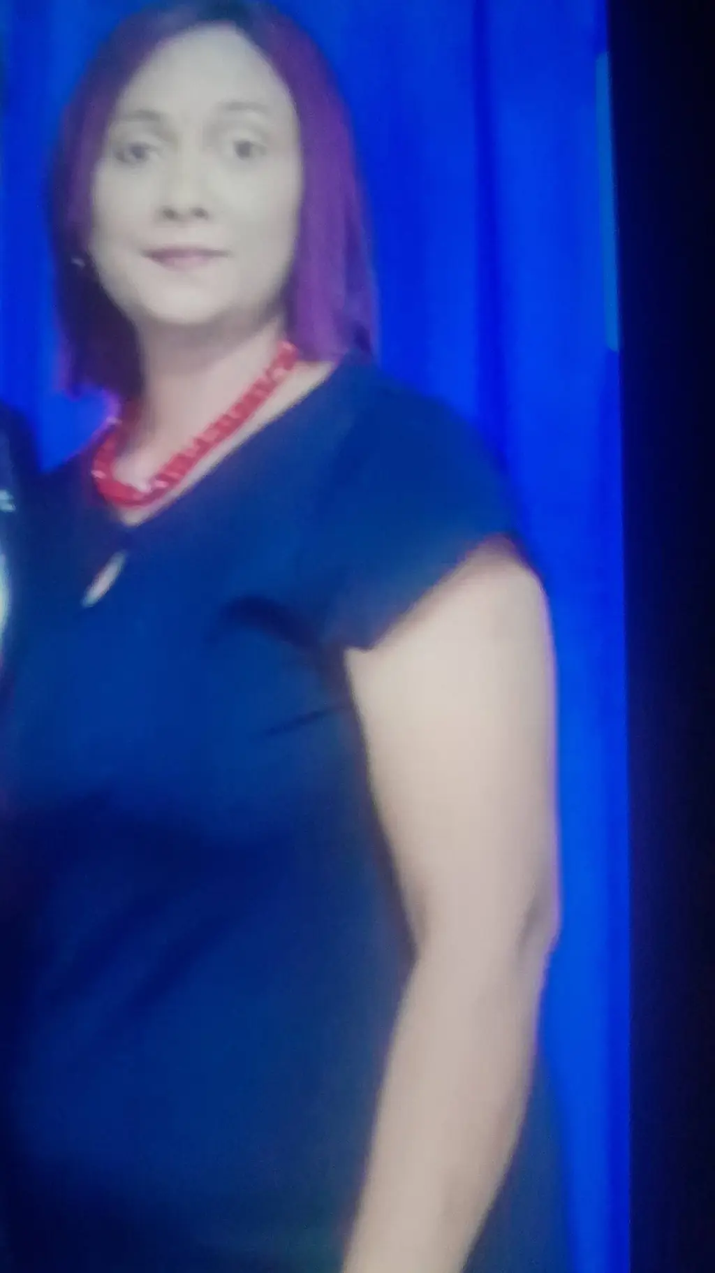 ai character: pearl background