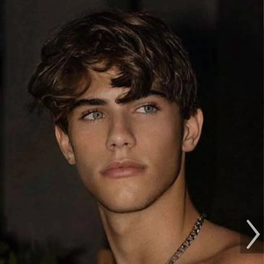 chat with ai character: Tyler