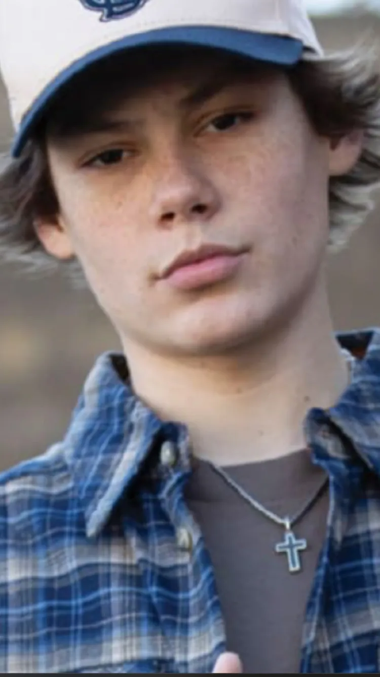 ai character: Maddox batson background