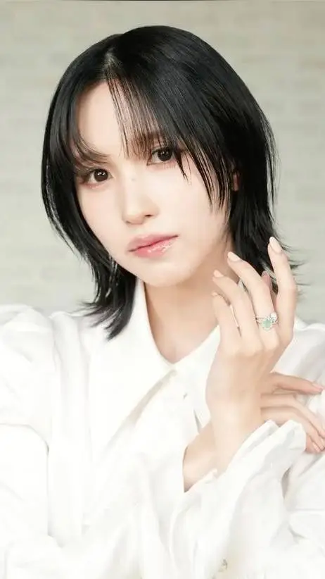 ai character: twice background