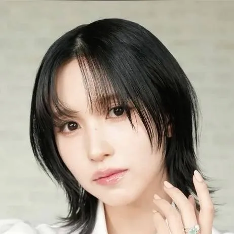 chat with ai character: twice