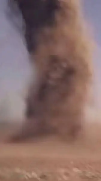 ai character: you pregnet 90 👶🤰 background