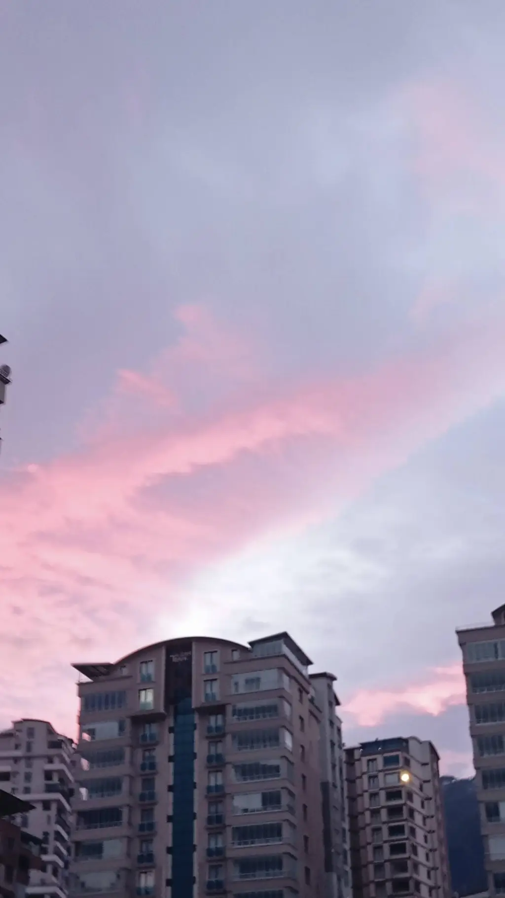 ai character: Baby Bakugo background