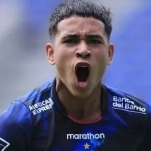 chat with ai character: Kendry paez 