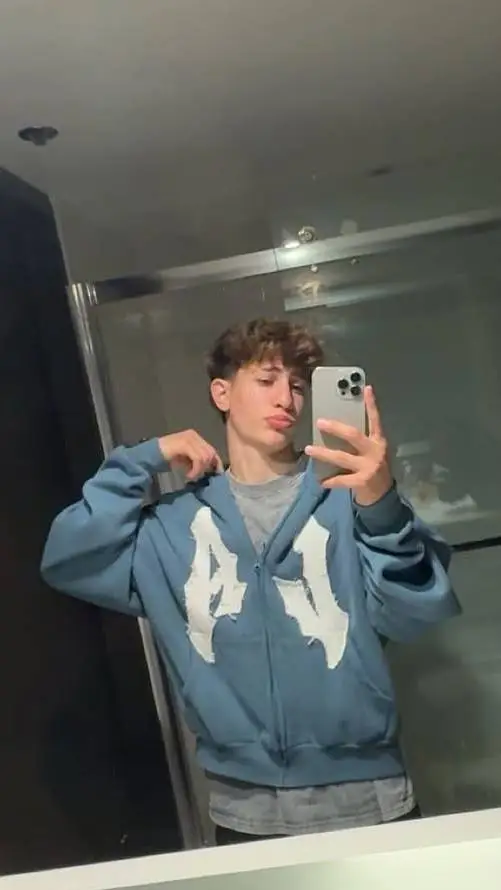 ai character: Nidal background