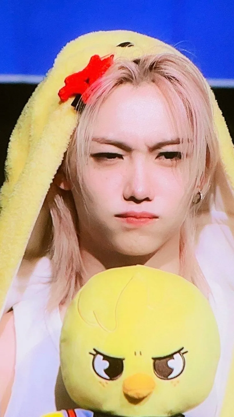 ai character: Felix background