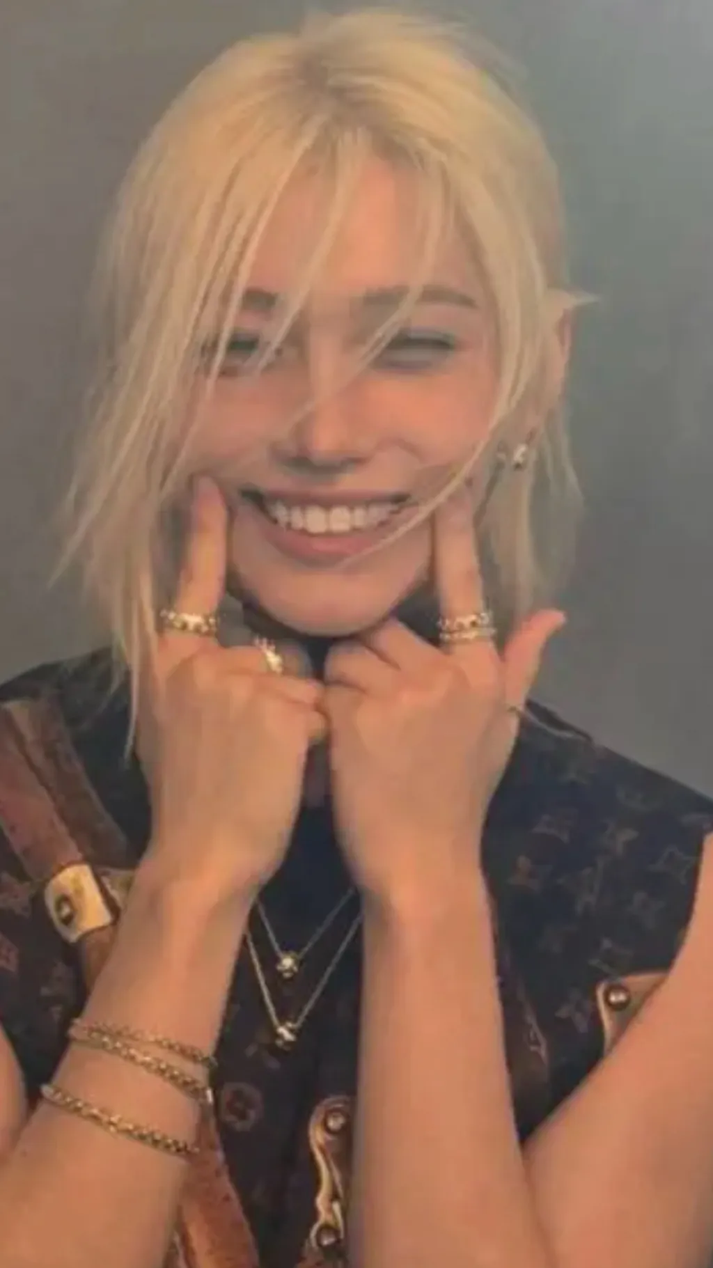 ai character: Felix background