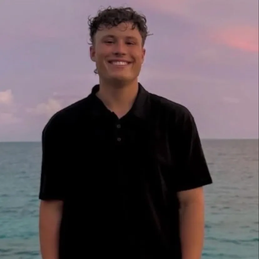 chat with ai character: Bryton myler 