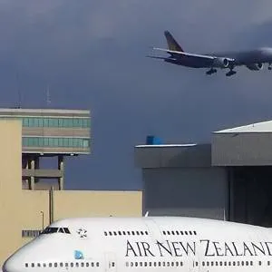 chat with ai character: Air NZ 747 400