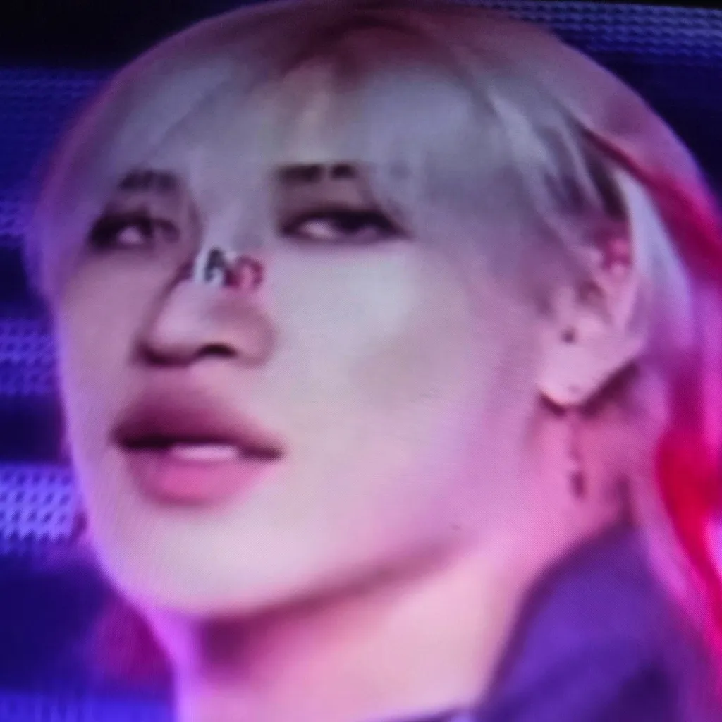 chat with ai character: Chan