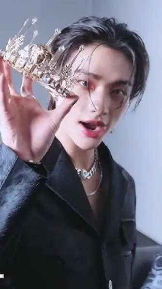 ai character: ♤prince Hyunjin♧ background