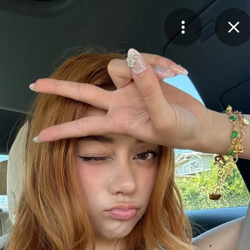 chat with ai character: Megan ♡ Skeindel