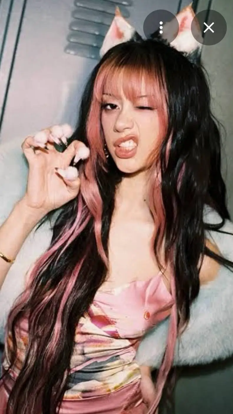 ai character: °☆🌺 Megan 🌺☆° background