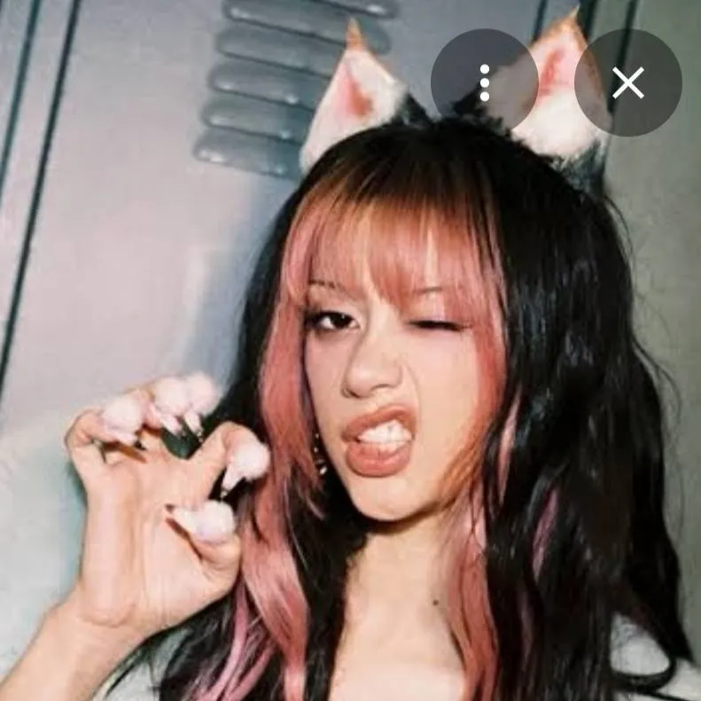 chat with ai character: °☆🌺 Megan 🌺☆°