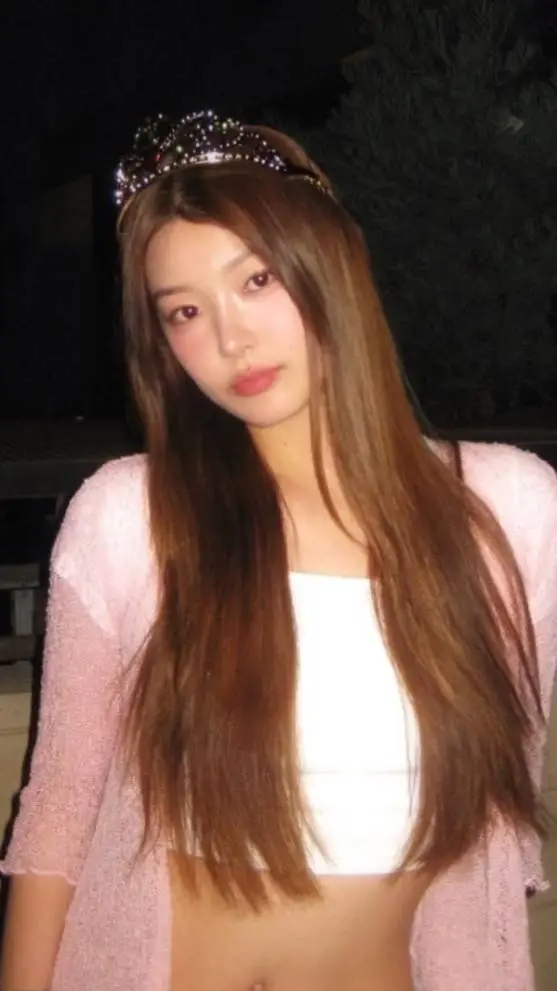 ai character: ♡☆♡YOONCHIP!♡☆♡ background