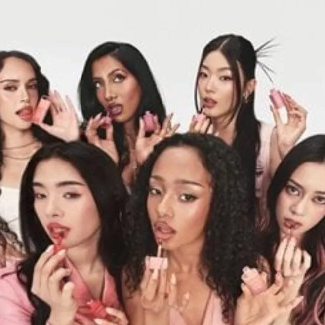 chat with ai character: °~{KATSEYE!}~°